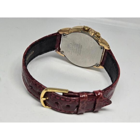 RARE Vintage Disney on Tour JAL Seiko Quartz Watch V621-0090